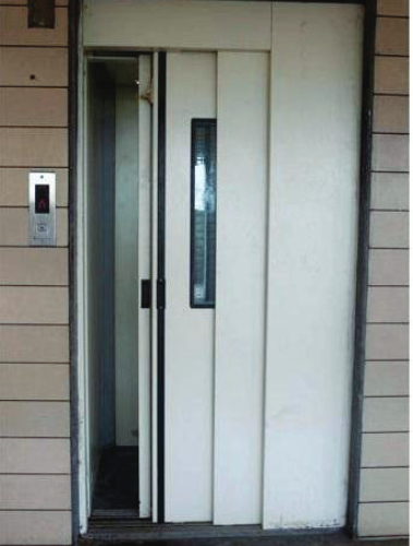 manual door